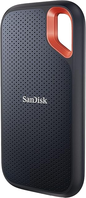 Unità a stato solido portatile SanDisk Extreme Portable da 1 TB con un anello da moschettone e una presa USB-C